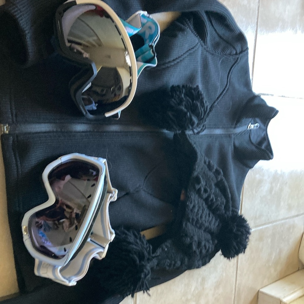 Black Knit Pom Pom Beanie and Ski Goggles Set